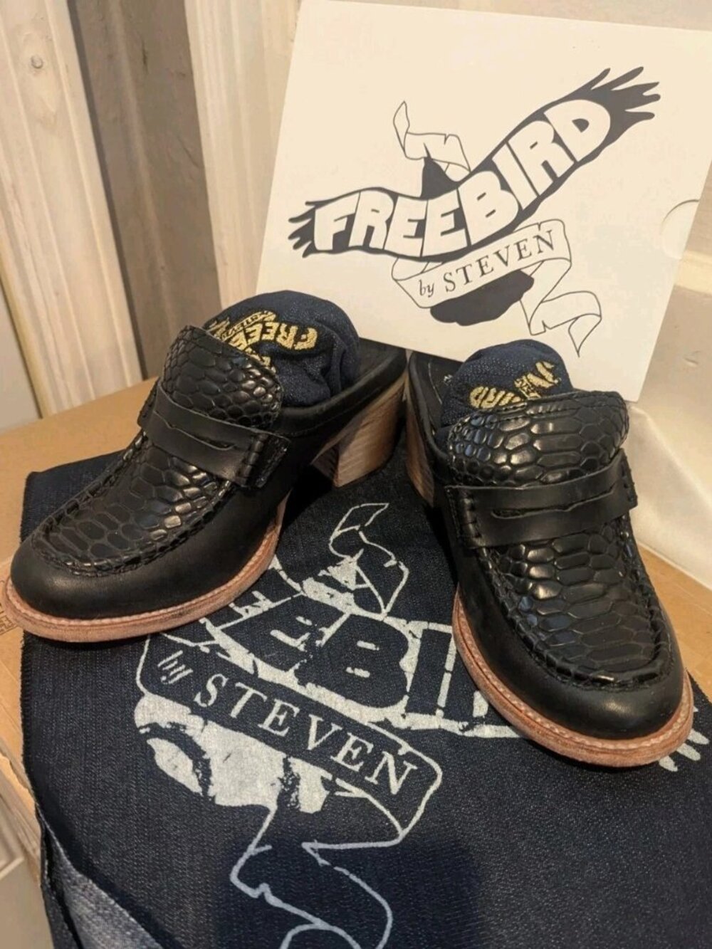 FreeBird Collins Black Leather Snake Embossed Mules size 7 Women
